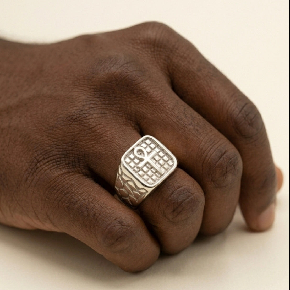 Bague Ankh Zola – Unisexe