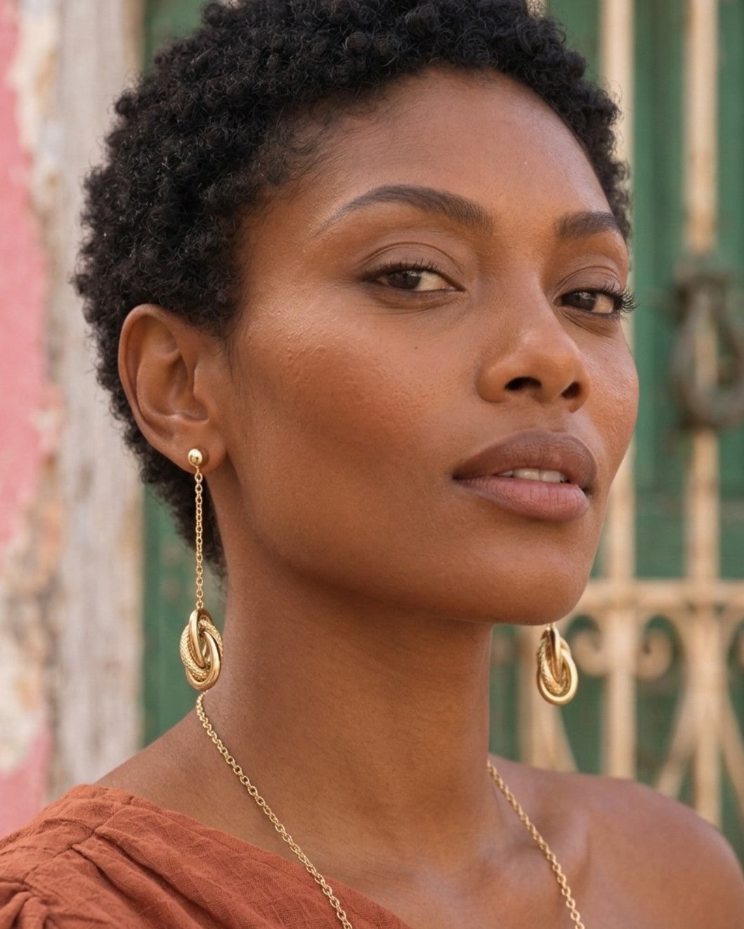 Boucles d’oreilles LIEN dorées portées